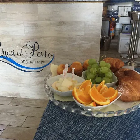 Bed & Breakfast Quasi In Porto