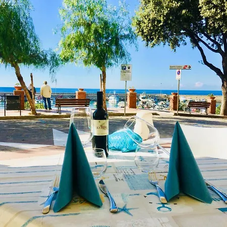 Quasi In Porto Bed & Breakfast Castellabate